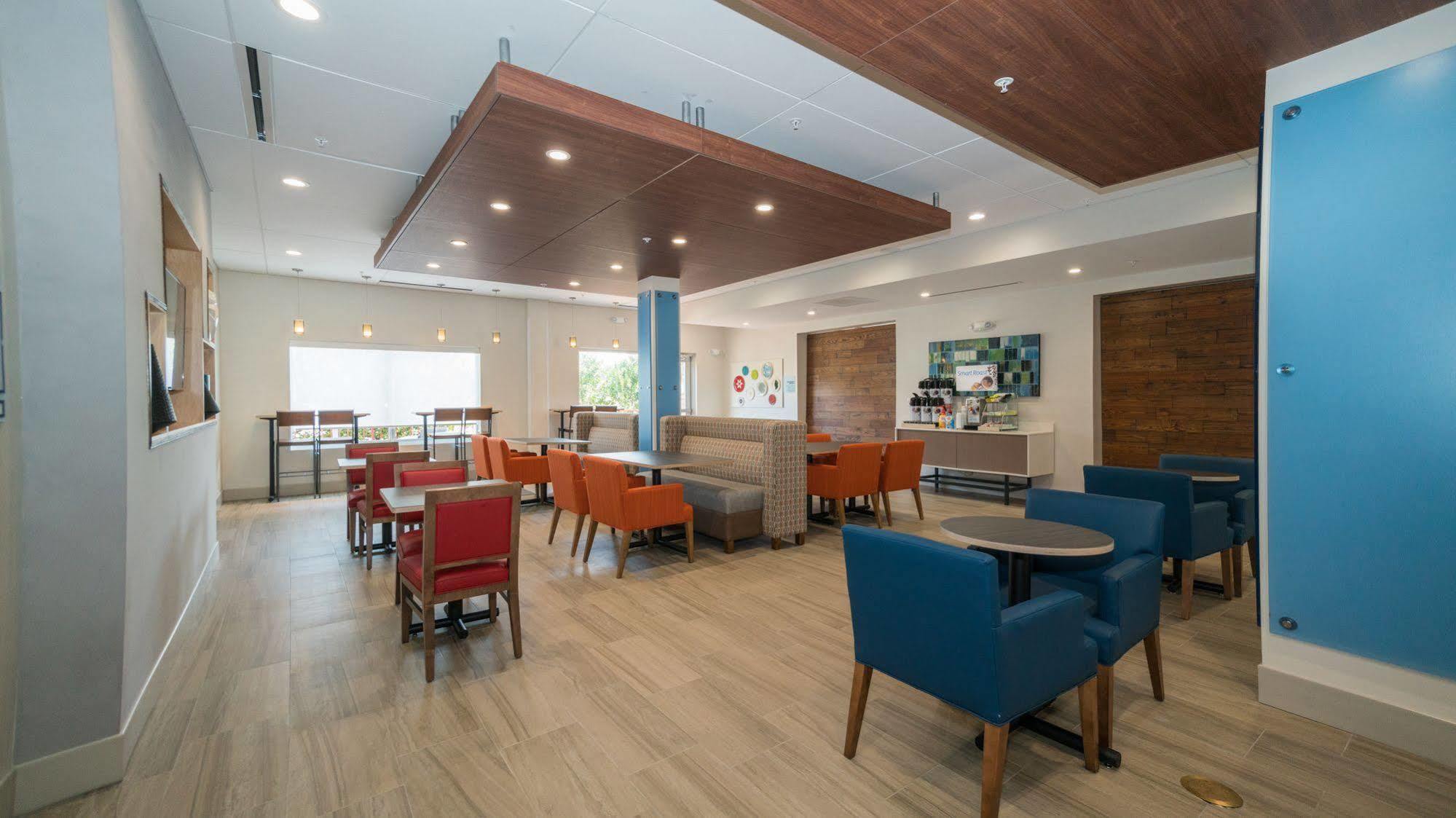 Holiday Inn Express & Suites - Southaven Central - Memphis By Ihg Exterior photo